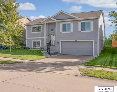 14471 Wyoming St, Bennington, NE 68007
