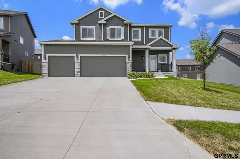 6220 S 210th Ter, Elkhorn, NE 68022