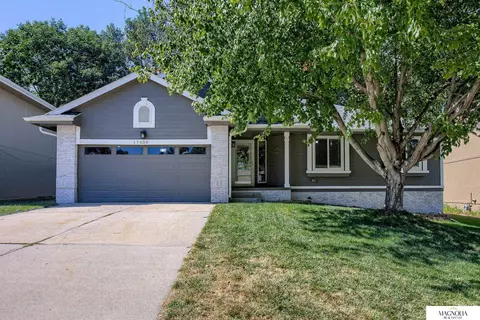 17030 M St, Omaha, NE 68135