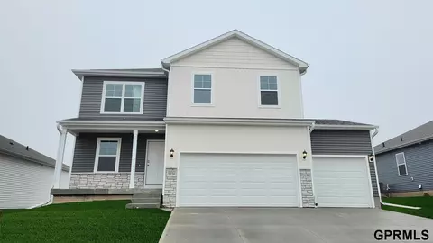 5536 N 187 St, Elkhorn, NE 68022