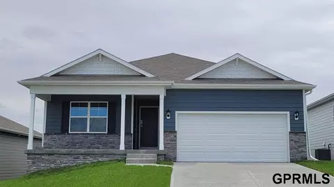 13530 Whitmore St, Omaha, NE 68142