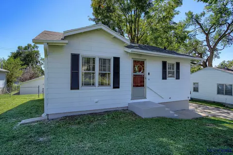 8041 Main St, Ralston, NE 68127