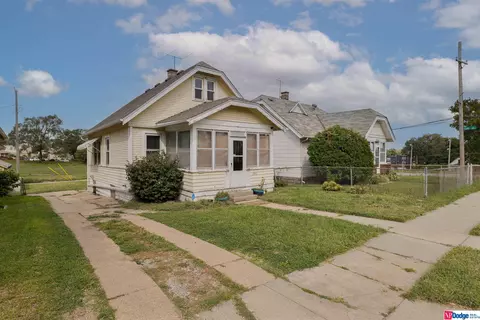 2442 N 33 Ave, Omaha, NE 68111