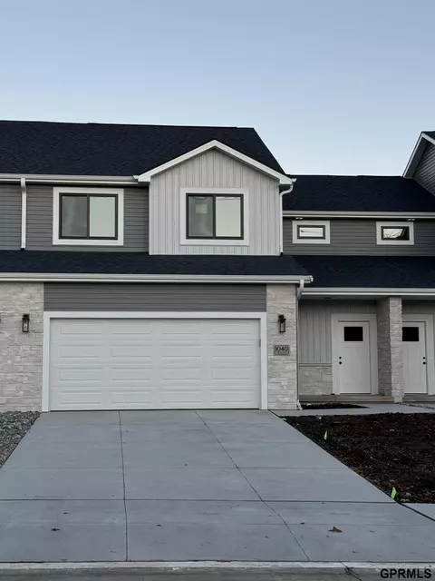 1040 Iris Ave, Crete, NE 68333