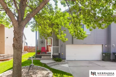 17163 Manderson St, Omaha, NE 68116