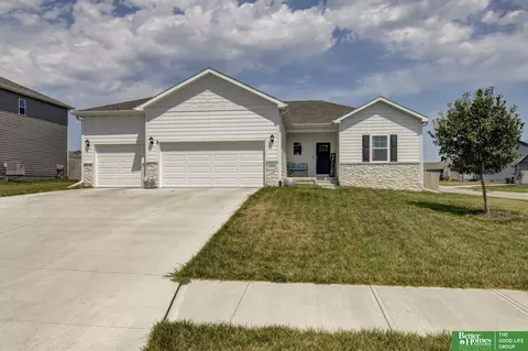 6404 Kyla Dr, Omaha, NE 68157