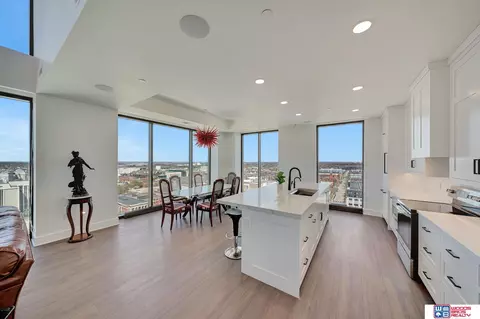 1125 Q St #PH103, Lincoln, NE 68508