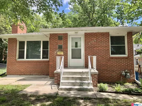 1724 S 53rd St, Lincoln, NE 68506