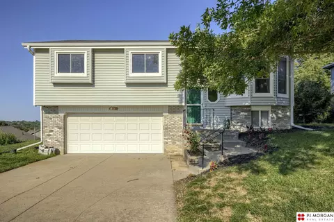 2824 N 200th Ave, Omaha, NE 68022