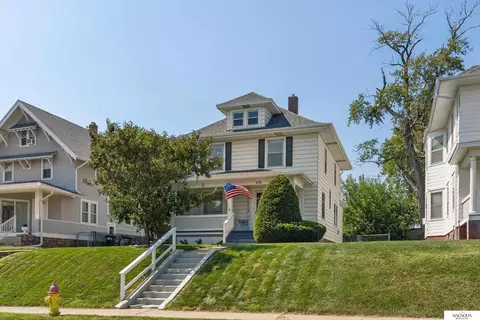 1726 S 29 St, Omaha, NE 68136
