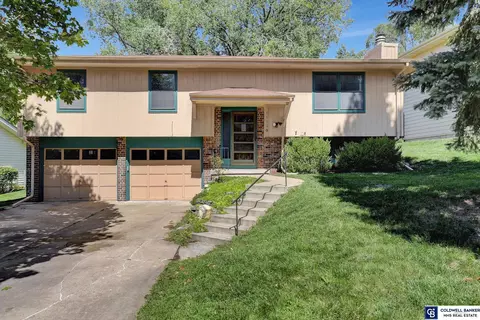 11130 U St, Omaha, NE 68137