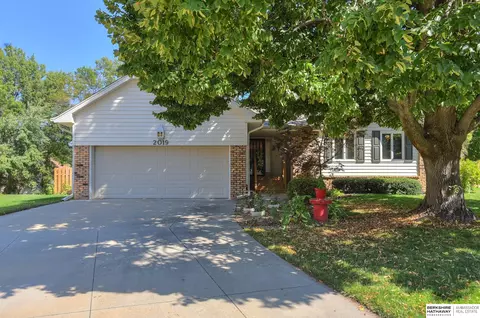 2019 S 149th Cir, Omaha, NE 68144