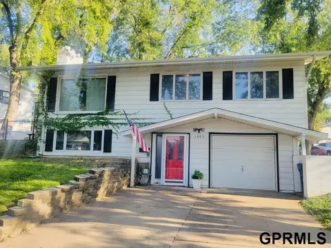 1403 Potter Rd, Bellevue, NE 68005