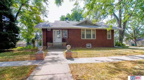 4707 Greenwood St, Lincoln, NE 68504