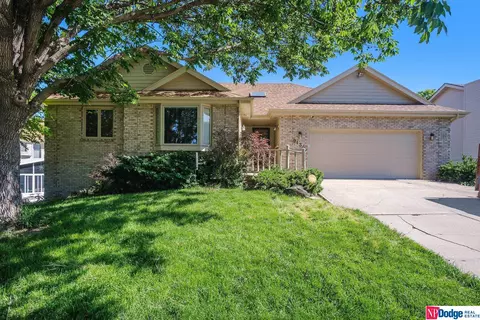 9134 Polk St, Ralston, NE 68127