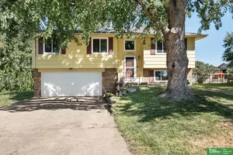 13005 Fowler Cir, Omaha, NE 68164