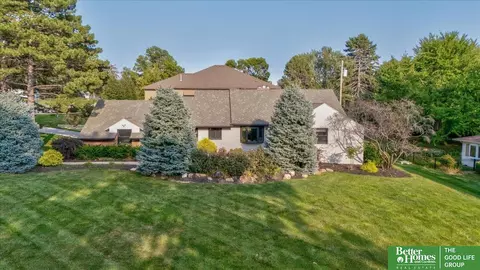 207 S 95 St, Omaha, NE 68114