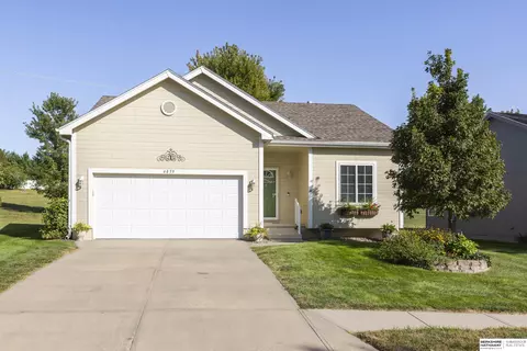 4859 S 189th Cir, Omaha, NE 68135