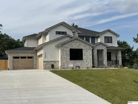 7920 Howard St, Omaha, NE 68114
