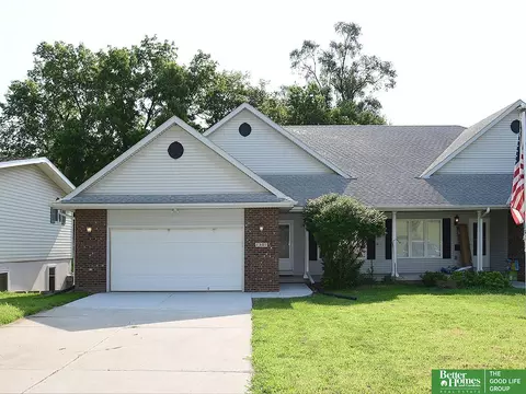 1307 Main St, Bellevue, NE 68005