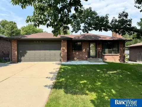 5508 High St, Lincoln, NE 68506