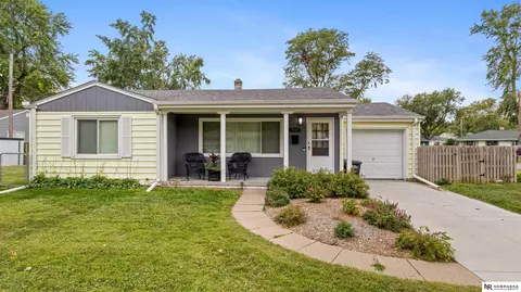 5515 Boyd St, Omaha, NE 68104