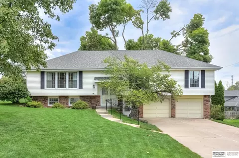 12812 Jones St, Omaha, NE 68154