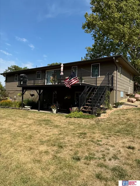 Exterior - 303 Madison St, Pickrell, NE 68422 photo 5 of 6