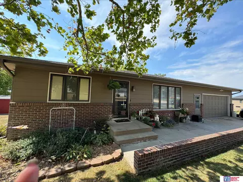 Exterior - 303 Madison St, Pickrell, NE 68422 photo 2 of 6