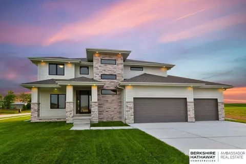 10420 S 191 St, Omaha, NE 68136