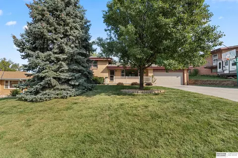 4664 Polk St, Omaha, NE 68117