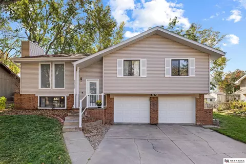 3037 Diadem Dr, Lincoln, NE 68516