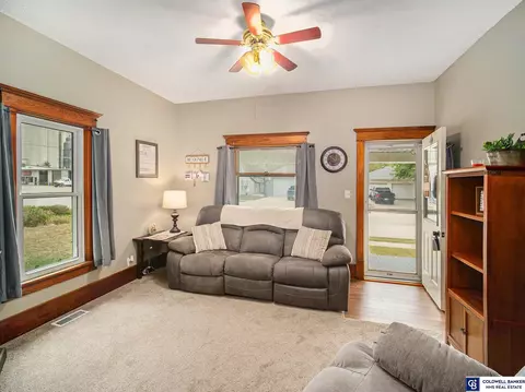 315 E 3rd St, Wilber, NE 68465 photo 4
