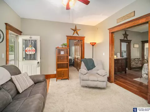 315 E 3rd St, Wilber, NE 68465 photo 3
