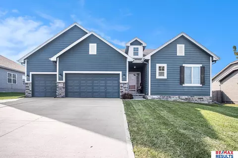 7226 N 162 St, Bennington, NE 68007