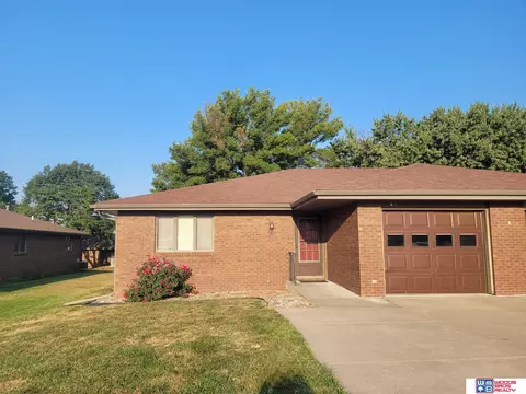 1835 Meadow Ln, Seward, NE 68434