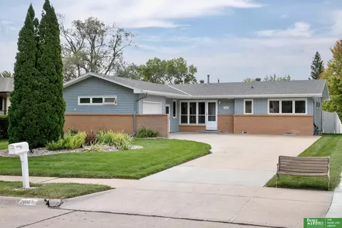 2003 Lloyd St, Bellevue, NE 68005