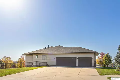 17103 Bondesson St, Bennington, NE 68007 photo 37