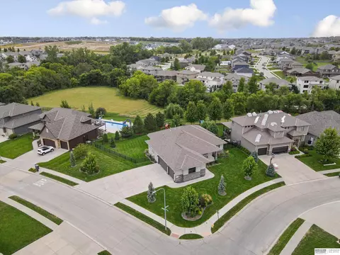 17103 Bondesson St, Bennington, NE 68007 photo 41