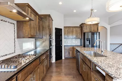 17103 Bondesson St, Bennington, NE 68007 photo 9