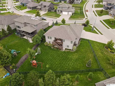 17103 Bondesson St, Bennington, NE 68007 photo 42