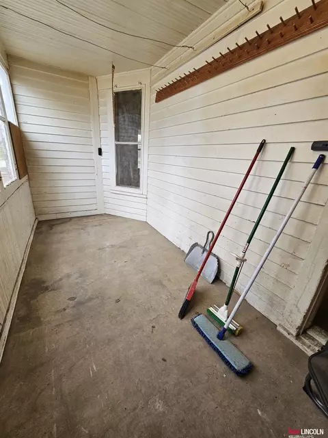 102 S Main Ave, Sutton, NE 68979 photo 5