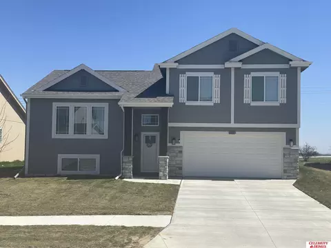 11142 Baker St, Omaha, NE 68142