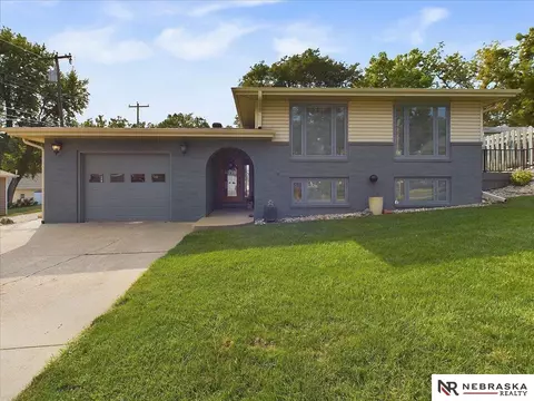 516 N 9th St, Plattsmouth, NE 68048