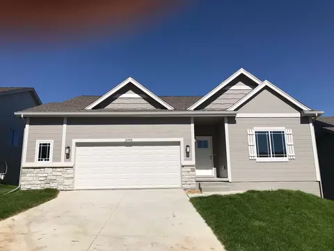 7756 N 112 St, Omaha, NE 68142
