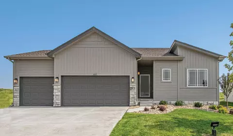 17020 Newport Ave, Omaha, NE 68116