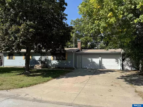 934 C St, Geneva, NE 68361