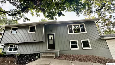 1106 S 10th St, Plattsmouth, NE 68048