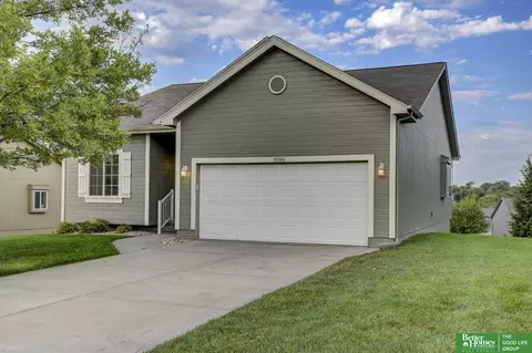 10506 S 26 St, Bellevue, NE 68123