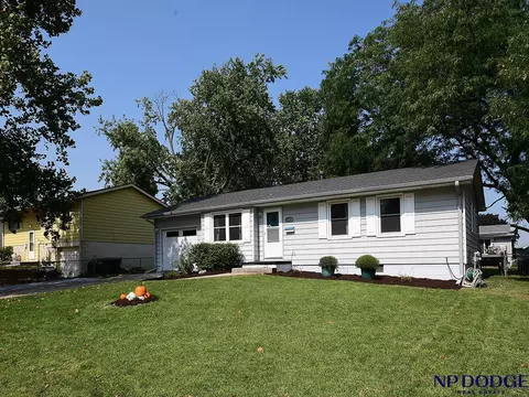 14024 Orchard Ave, Omaha, NE 68154